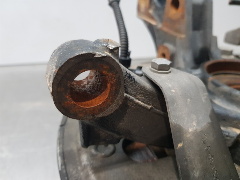 Recambio de mangueta delantera izquierda para citroen ds 7 crossback referencia OEM IAM 1647857180  