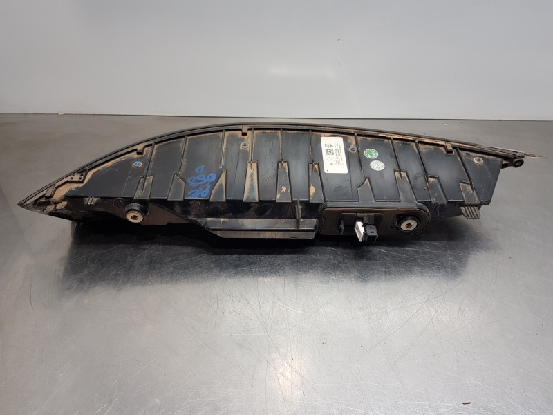 Recambio de piloto trasero derecho para citroen ds 7 crossback referencia OEM IAM 9815722580  