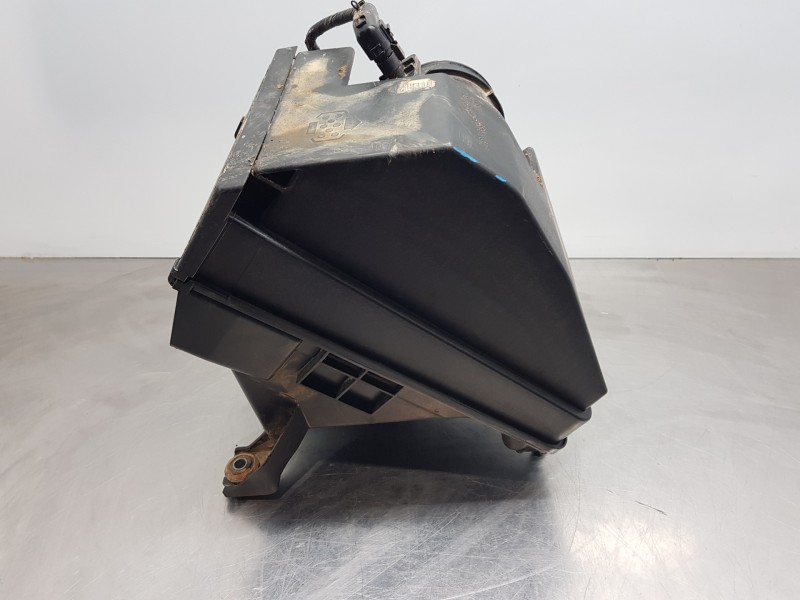 Recambio de filtro aire para hyundai tucson klass referencia OEM IAM 28110D3200  