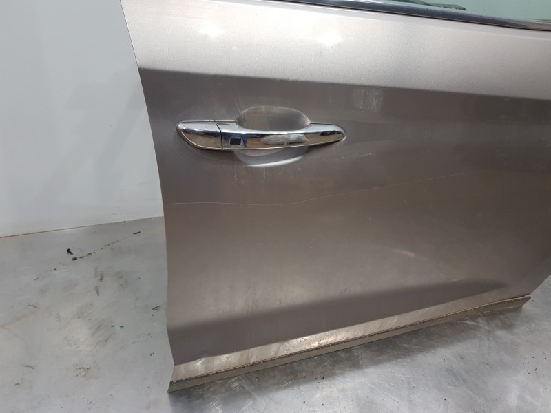 Recambio de puerta delantera derecha para hyundai tucson klass referencia OEM IAM 76004D7000  