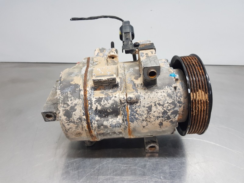 Recambio de compresor aire acondicionado para hyundai tucson klass referencia OEM IAM 97701D7000  