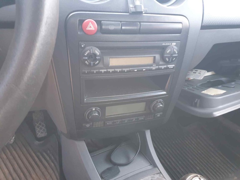 seat ibiza (6l1) del año 2006