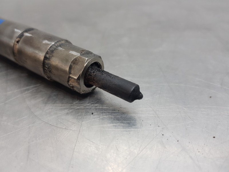 Recambio de inyector para mercedes clase c (w203) berlina elegance referencia OEM IAM 0445110177  