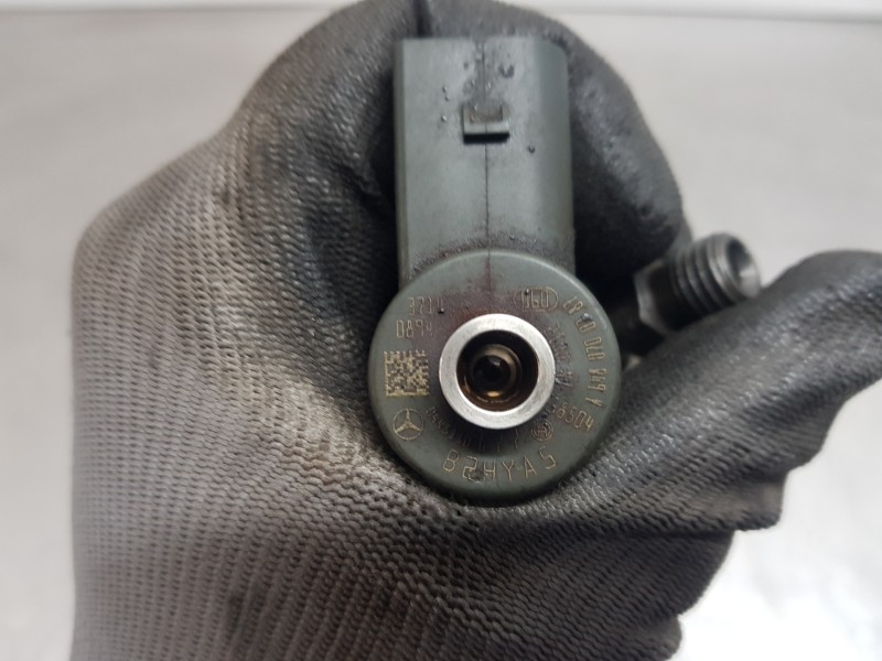 Recambio de inyector para mercedes clase c (w203) berlina elegance referencia OEM IAM 0445110177  