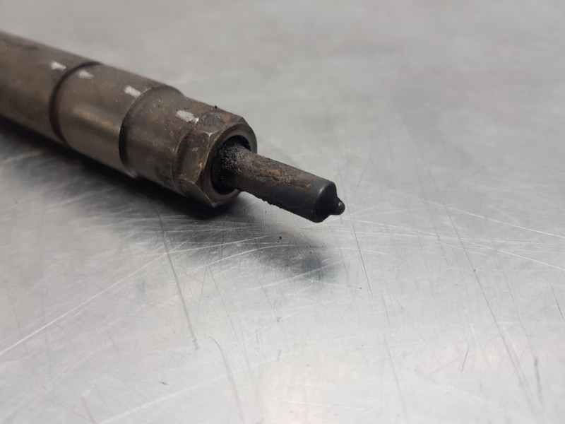 Recambio de inyector para mercedes clase c (w203) berlina elegance referencia OEM IAM 0445110177  