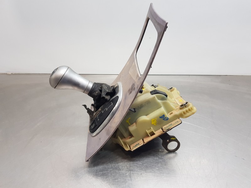 Recambio de palanca cambio para mercedes clase c (w203) berlina elegance referencia OEM IAM A2032675524  