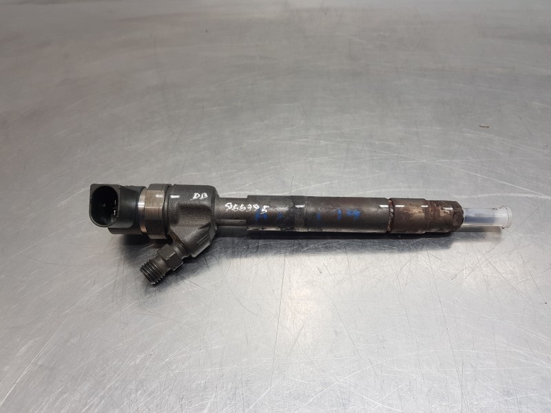 Recambio de inyector para mercedes clase c (w203) berlina elegance referencia OEM IAM 8986435111 0445110177 