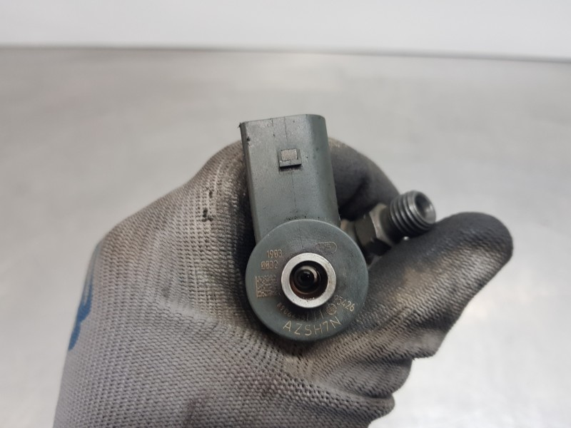 Recambio de inyector para mercedes clase c (w203) berlina elegance referencia OEM IAM 8986435111 0445110177 