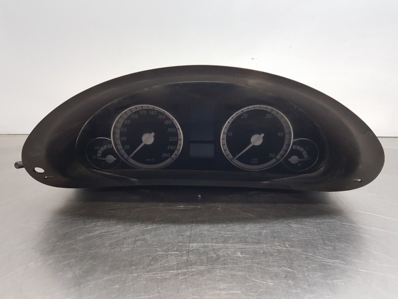 Recambio de cuadro instrumentos para mercedes clase c (w203) berlina elegance referencia OEM IAM A2035404148 A2035403748 