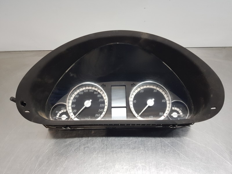 Recambio de cuadro instrumentos para mercedes clase c (w203) berlina elegance referencia OEM IAM A2035404148 A2035403748 