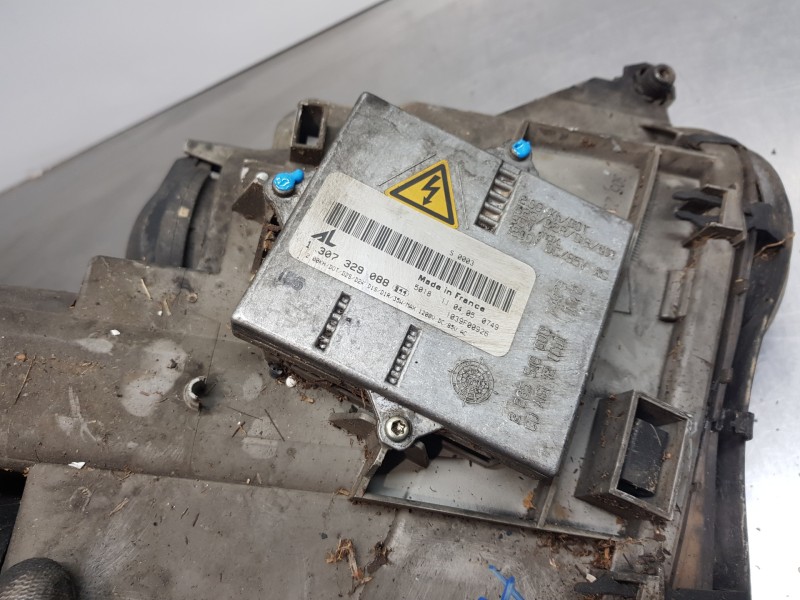 Recambio de faro izquierdo para mercedes clase c (w203) berlina elegance referencia OEM IAM A2038203761  