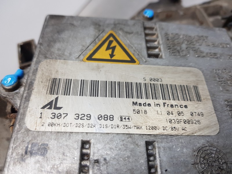 Recambio de faro izquierdo para mercedes clase c (w203) berlina elegance referencia OEM IAM A2038203761  