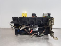 Recambio de caja reles / fusibles para mercedes clase c (w203) berlina elegance referencia OEM IAM A2095451501 5DK00848602 