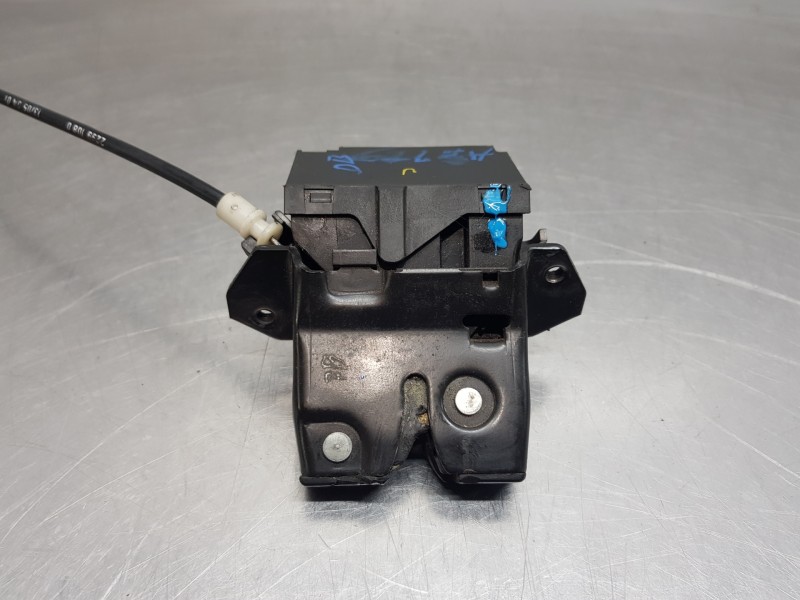 Recambio de cerradura maletero / porton para mercedes clase c (w203) berlina elegance referencia OEM IAM A1717500085  