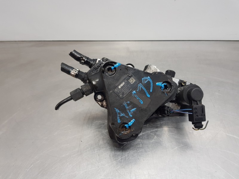 Recambio de bomba inyeccion para mercedes clase c (w203) berlina elegance referencia OEM IAM A6480700001 0445010078 