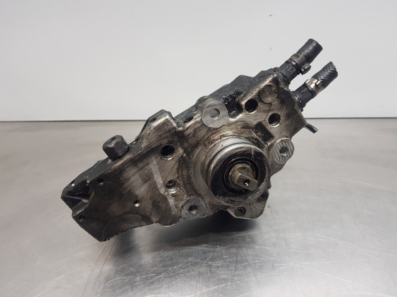 Recambio de bomba inyeccion para mercedes clase c (w203) berlina elegance referencia OEM IAM A6480700001 0445010078 