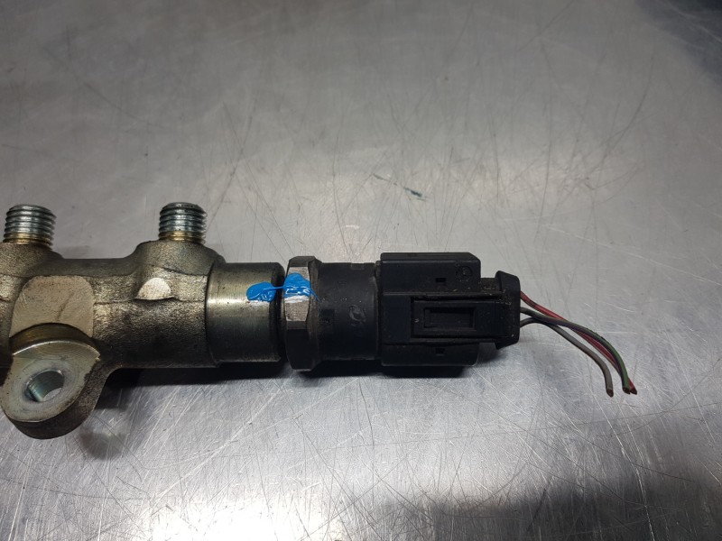 Recambio de rampa inyectora para mercedes clase c (w203) berlina elegance referencia OEM IAM A6110780449 A6110700395 