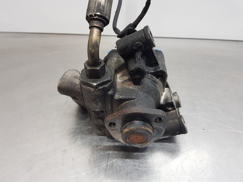 Recambio de bomba direccion para mercedes clase c (w203) berlina elegance referencia OEM IAM A0044661301  