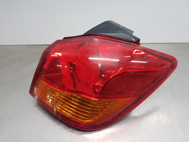 Recambio de piloto trasero derecho para mitsubishi asx (ga0w) chalenge referencia OEM IAM 8330A690  