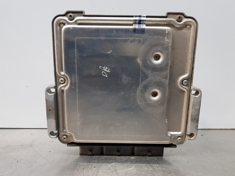 Recambio de centralita motor uce para renault scenic ii authentique referencia OEM IAM 8200462452 0281011814 