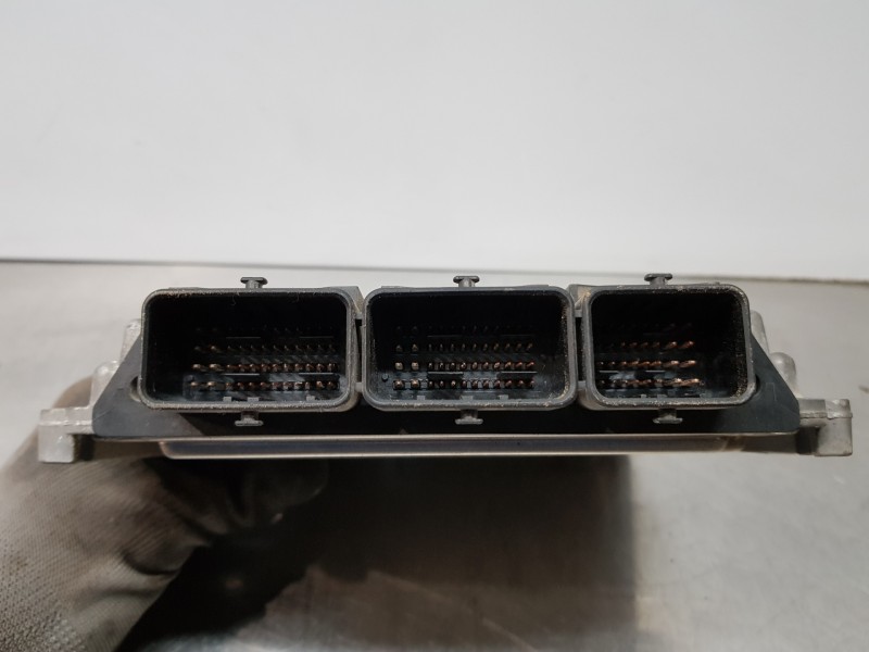 Recambio de centralita motor uce para renault scenic ii authentique referencia OEM IAM 8200462452 0281011814 