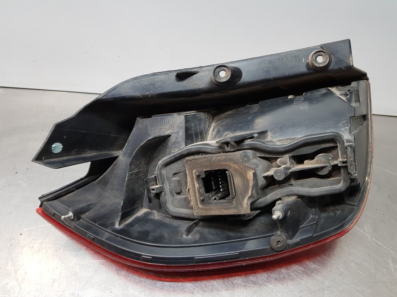 Recambio de piloto trasero derecho para renault scenic ii authentique referencia OEM IAM 8200474327  