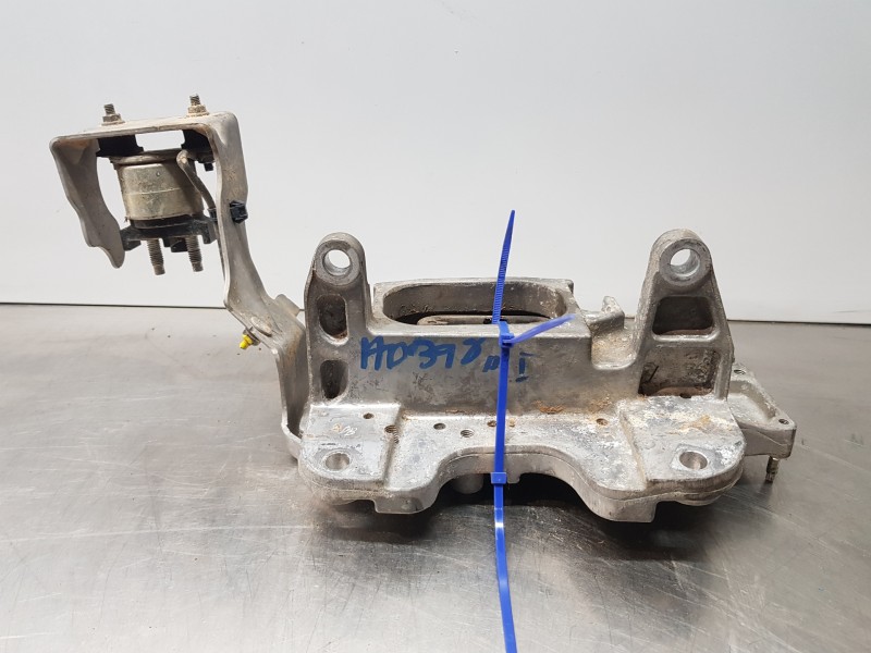 Recambio de soporte motor izquierdo para nissan pulsar (c13) fastback referencia OEM IAM 112543ZU0A  