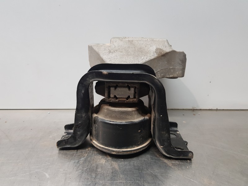 Recambio de soporte motor derecho para nissan pulsar (c13) fastback referencia OEM IAM 112103ZU0A  