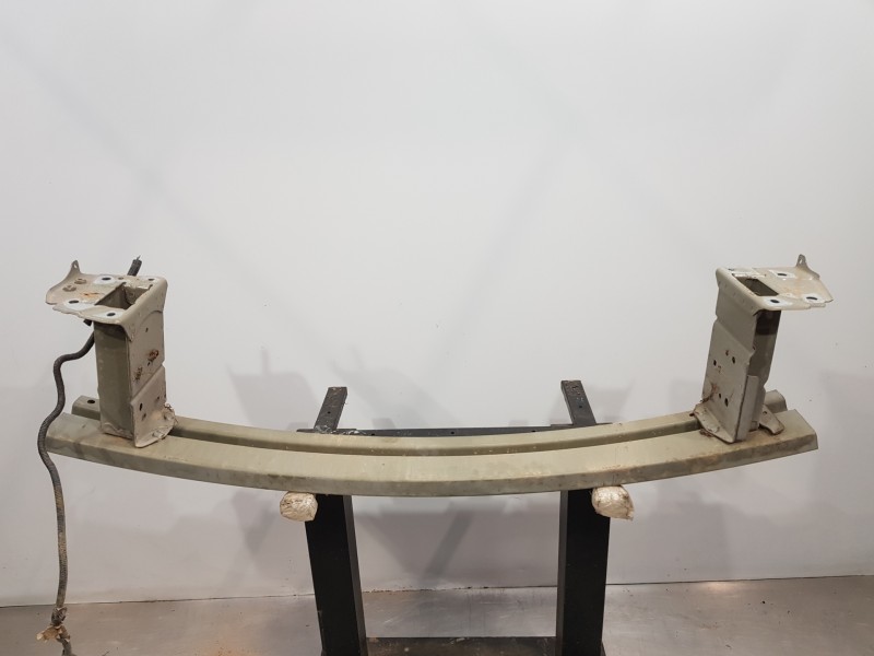 Recambio de refuerzo paragolpes delantero para nissan pulsar (c13) fastback referencia OEM IAM F20323ZLMH  