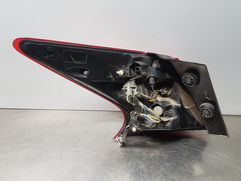 Recambio de piloto trasero derecho para nissan pulsar (c13) fastback referencia OEM IAM 265503ZL0A  