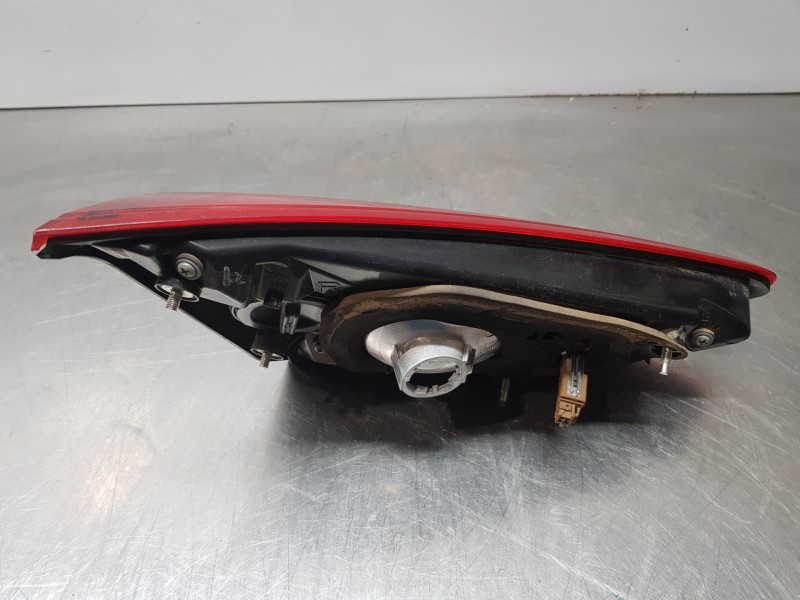 Recambio de piloto trasero derecho interior para nissan pulsar (c13) fastback referencia OEM IAM 265503ZL5B  