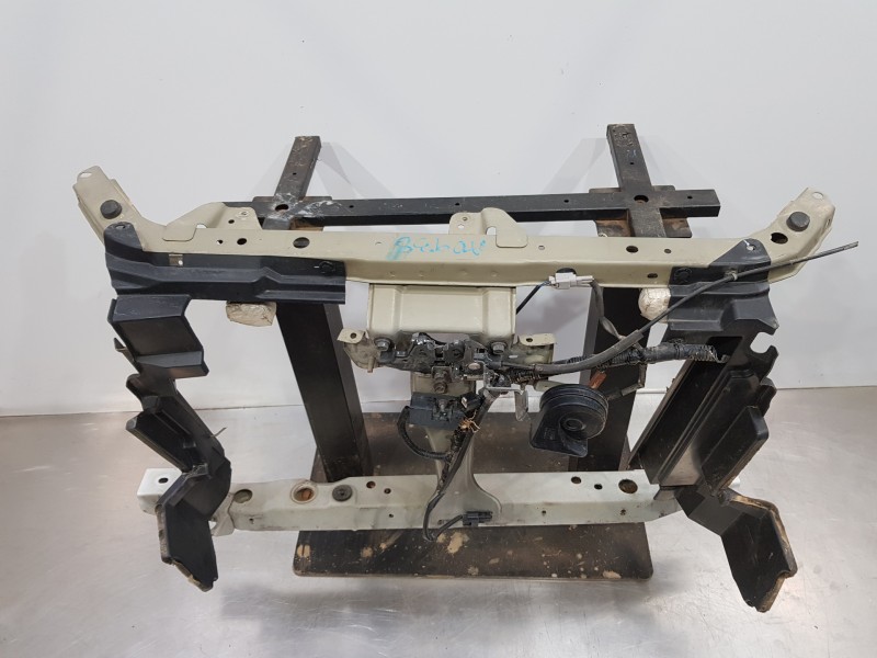 Recambio de panel frontal para nissan pulsar (c13) fastback referencia OEM IAM 625303ZL0A F25113ZLMA 