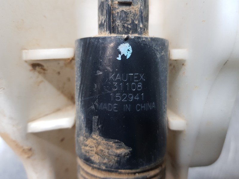 Recambio de deposito limpia para nissan pulsar (c13) fastback referencia OEM IAM 289103ZL0A  