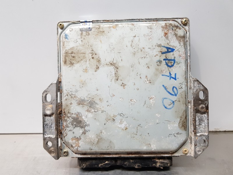 Recambio de centralita motor uce para opel signum hatchback referencia OEM IAM 8973192743 2758002181 