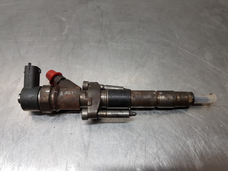 Recambio de inyector para renault master ii phase 2 caja cerrada furgón referencia OEM IAM 0445110141  