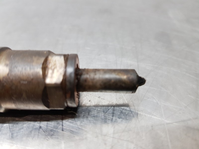 Recambio de inyector para renault master ii phase 2 caja cerrada furgón referencia OEM IAM 0445110141  