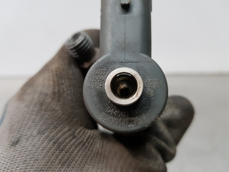 Recambio de inyector para renault master ii phase 2 caja cerrada furgón referencia OEM IAM 0445110141  