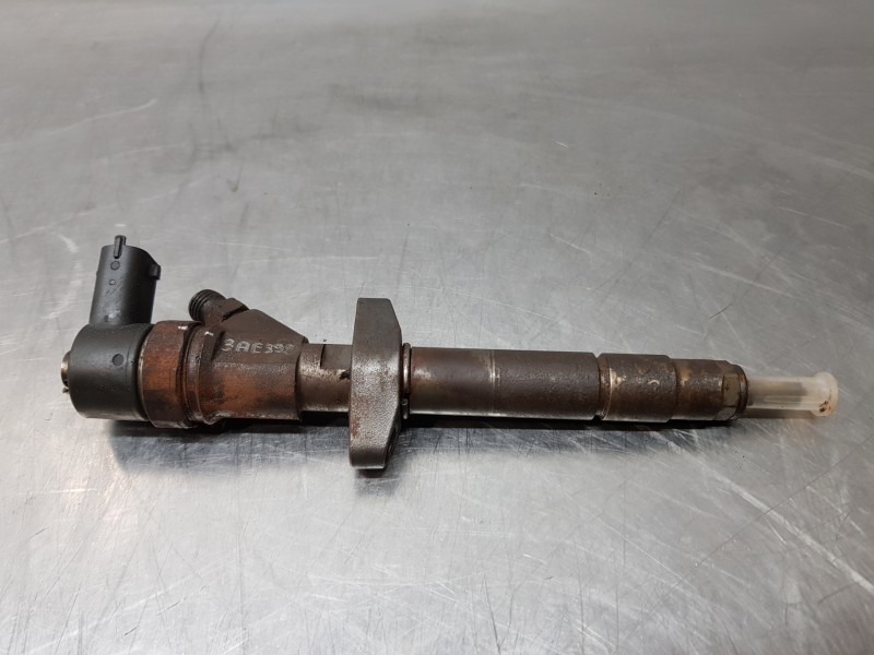 Recambio de inyector para renault master ii phase 2 caja cerrada furgón referencia OEM IAM 0445110141  