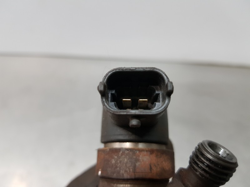 Recambio de inyector para renault master ii phase 2 caja cerrada furgón referencia OEM IAM 0445110141  