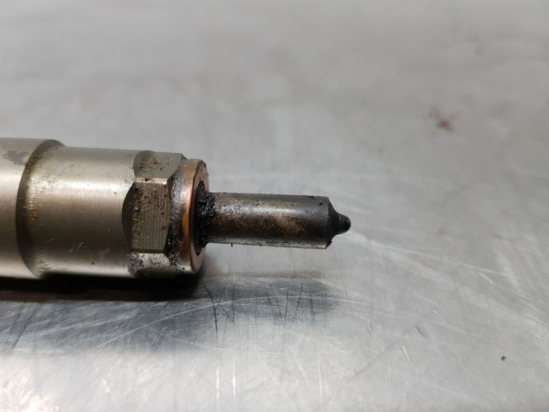 Recambio de inyector para renault master ii phase 2 caja cerrada furgón referencia OEM IAM 0445110141  