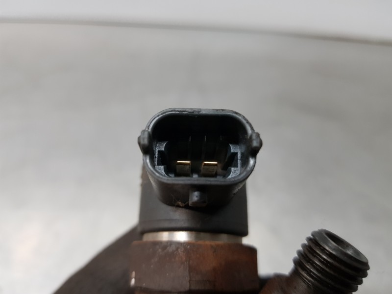 Recambio de inyector para renault master ii phase 2 caja cerrada furgón referencia OEM IAM 0445110141  