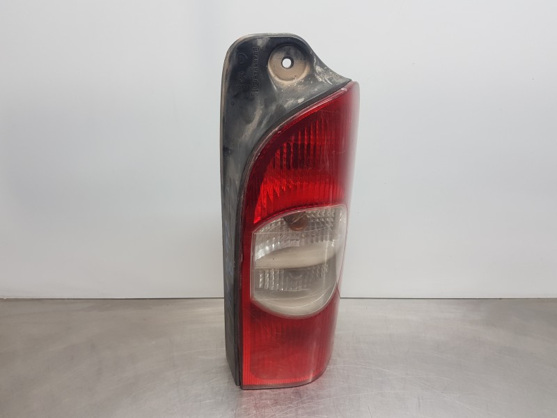 Recambio de piloto trasero derecho para renault master ii phase 2 caja cerrada furgón referencia OEM IAM 7700352703  