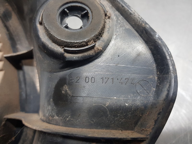 Recambio de piloto trasero derecho para renault master ii phase 2 caja cerrada furgón referencia OEM IAM 7700352703  