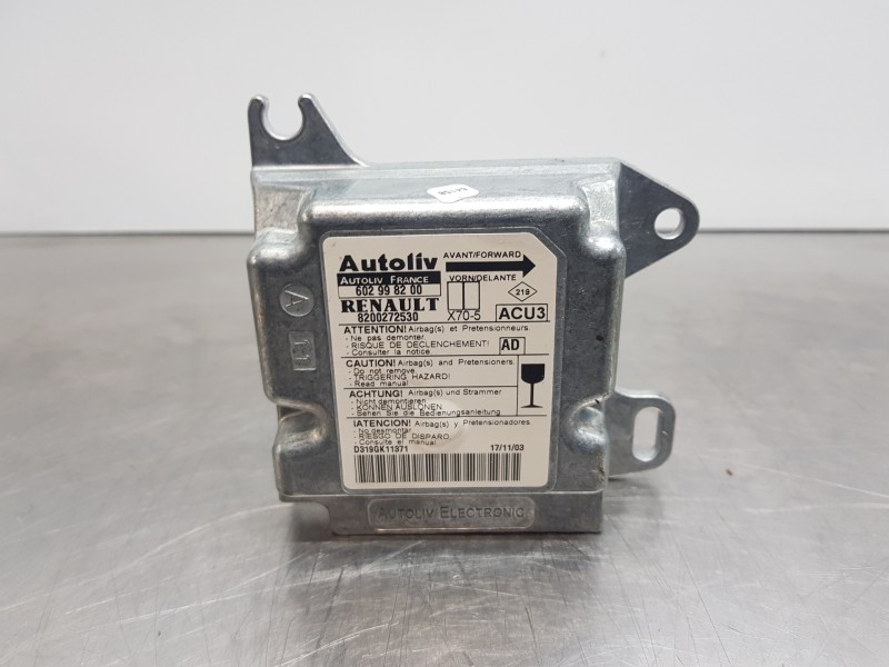 Recambio de centralita airbag para renault master ii phase 2 caja cerrada furgón referencia OEM IAM 8200272530  