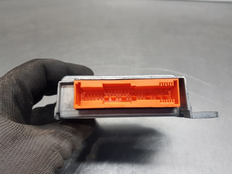 Recambio de centralita airbag para renault master ii phase 2 caja cerrada furgón referencia OEM IAM 8200272530  