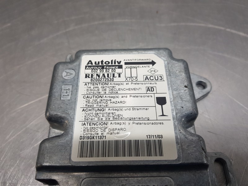 Recambio de centralita airbag para renault master ii phase 2 caja cerrada furgón referencia OEM IAM 8200272530  