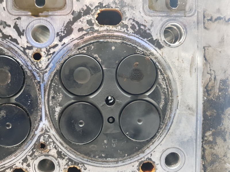 Recambio de culata para renault master ii phase 2 caja cerrada furgón referencia OEM IAM 7701476952  