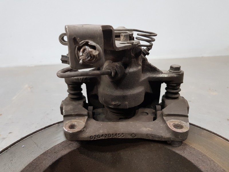 Recambio de pinza freno trasera derecha para renault master ii phase 2 caja cerrada furgón referencia OEM IAM 7701208037  