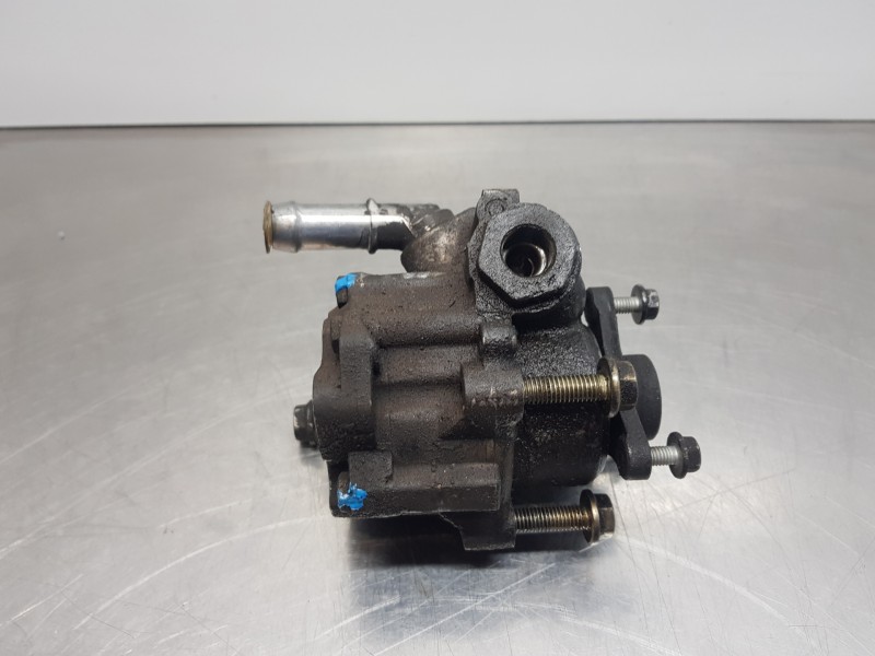Recambio de bomba direccion para renault master ii phase 2 caja cerrada furgón referencia OEM IAM 8200193992  