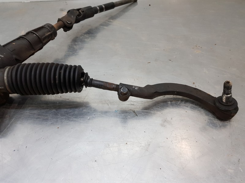 Recambio de cremallera direccion para renault master ii phase 2 caja cerrada furgón referencia OEM IAM 8200893573  